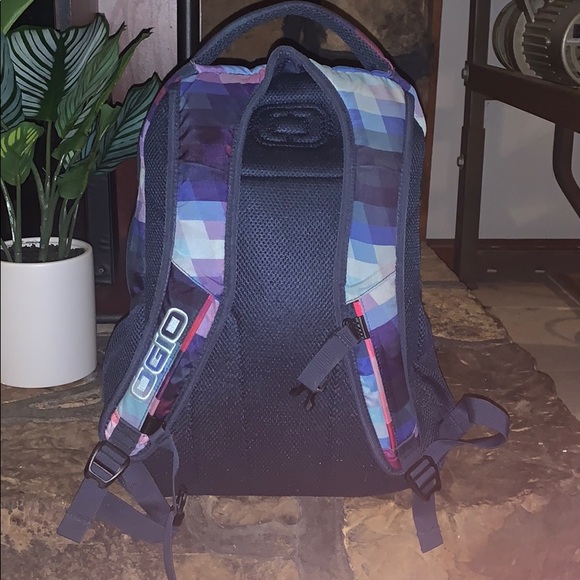OGIO backpack - Picture 4 of 6